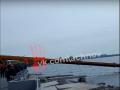 В Челябинске автокран рухнул в озеро Смолино