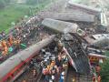 288 человек погибли, больше 900 пострадали: в Индии столкнулись три поезда 
