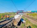 В Челябинской области пассажирский поезд переехал машину, оставленную влюбленными на ж/д путях